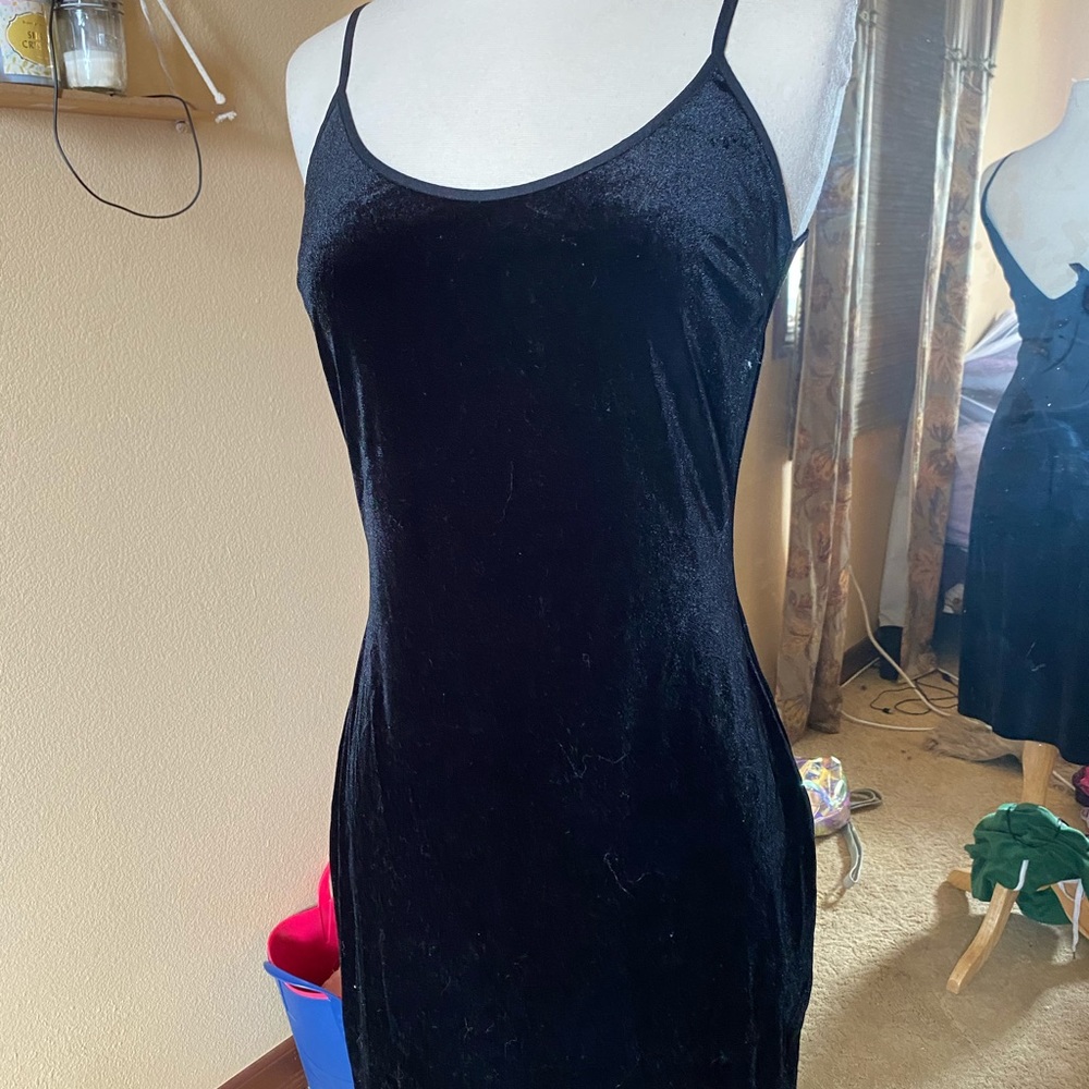 Velvet dress😍